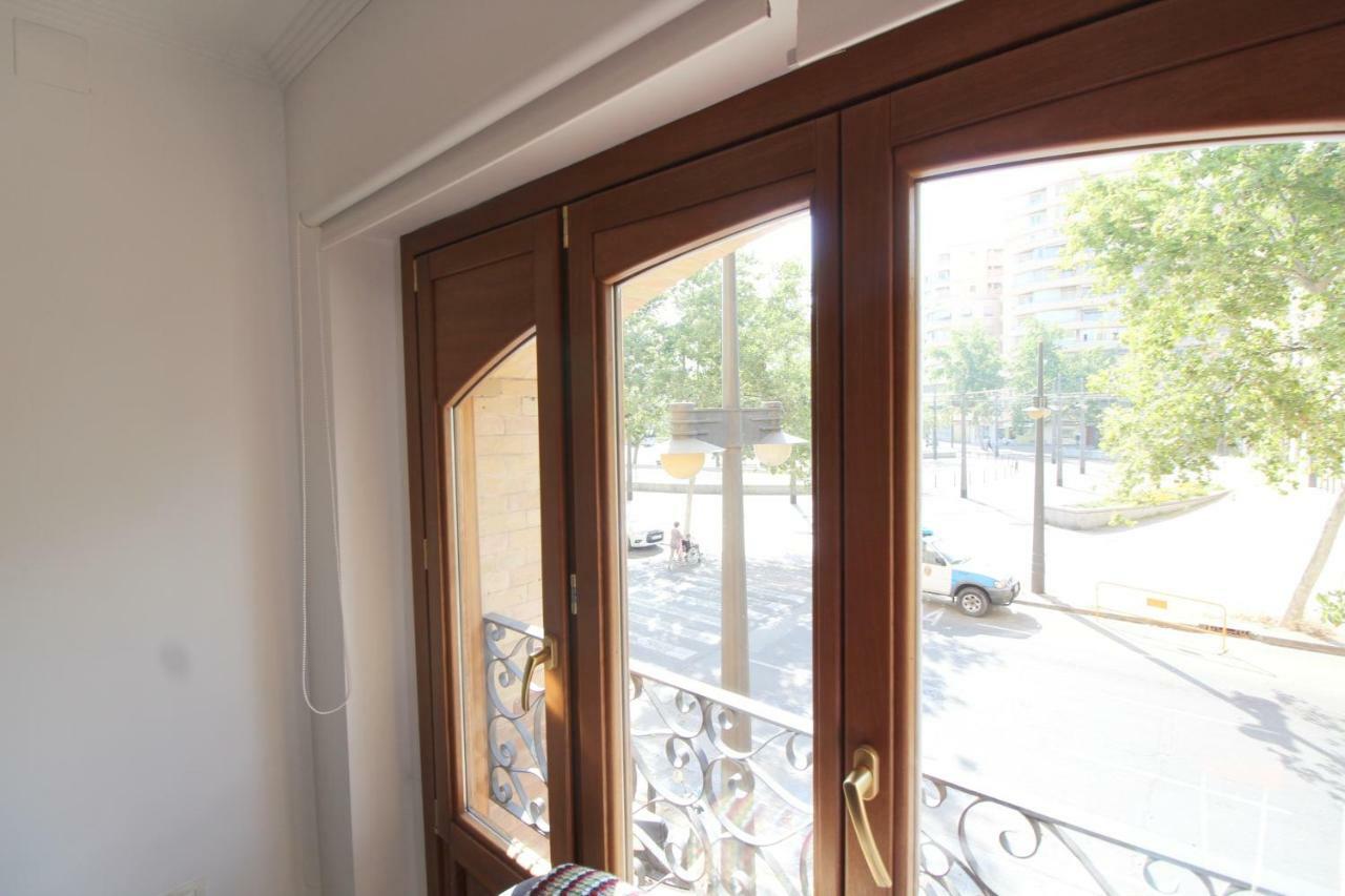 Precioso Apartamento Al Lado De Las Torres De Serrano Valencia Eksteriør bilde